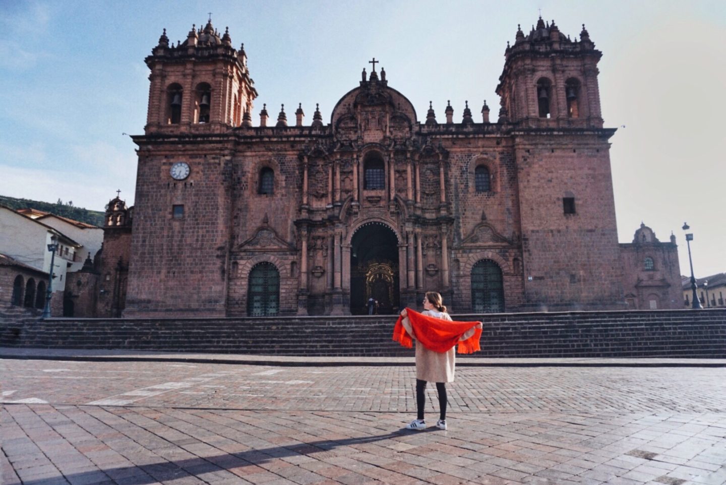 white on white fashion /// dressing up in Cusco, Peru