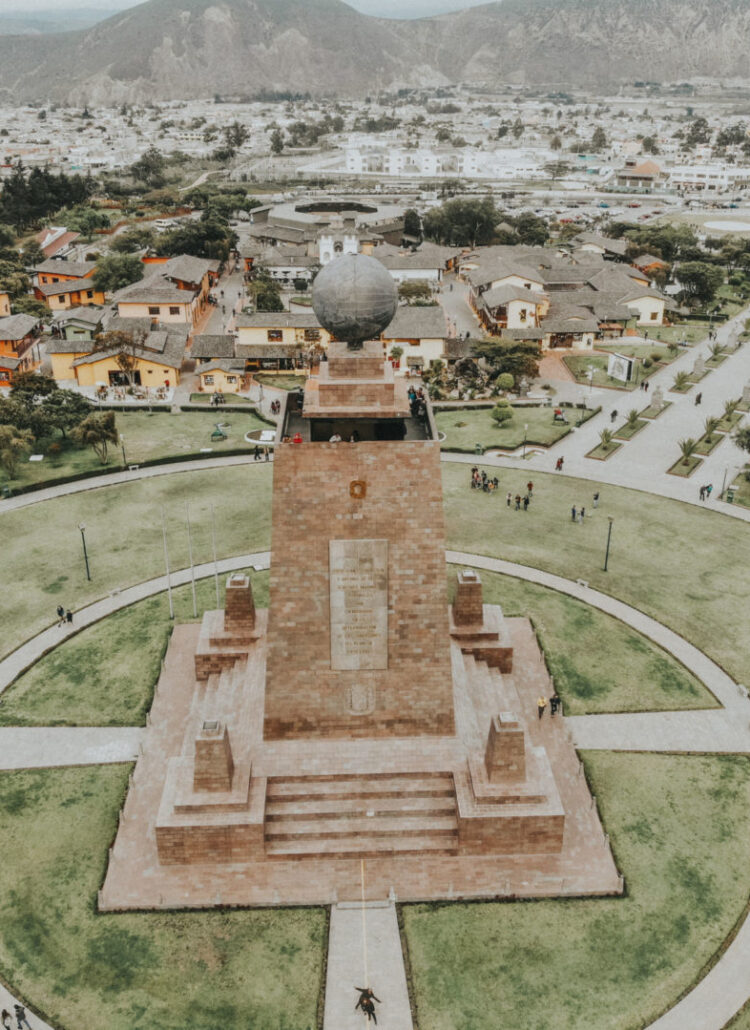 mitad_del_mundo_drone