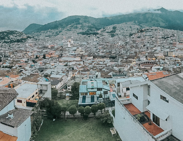 quito_ecuador_city_view