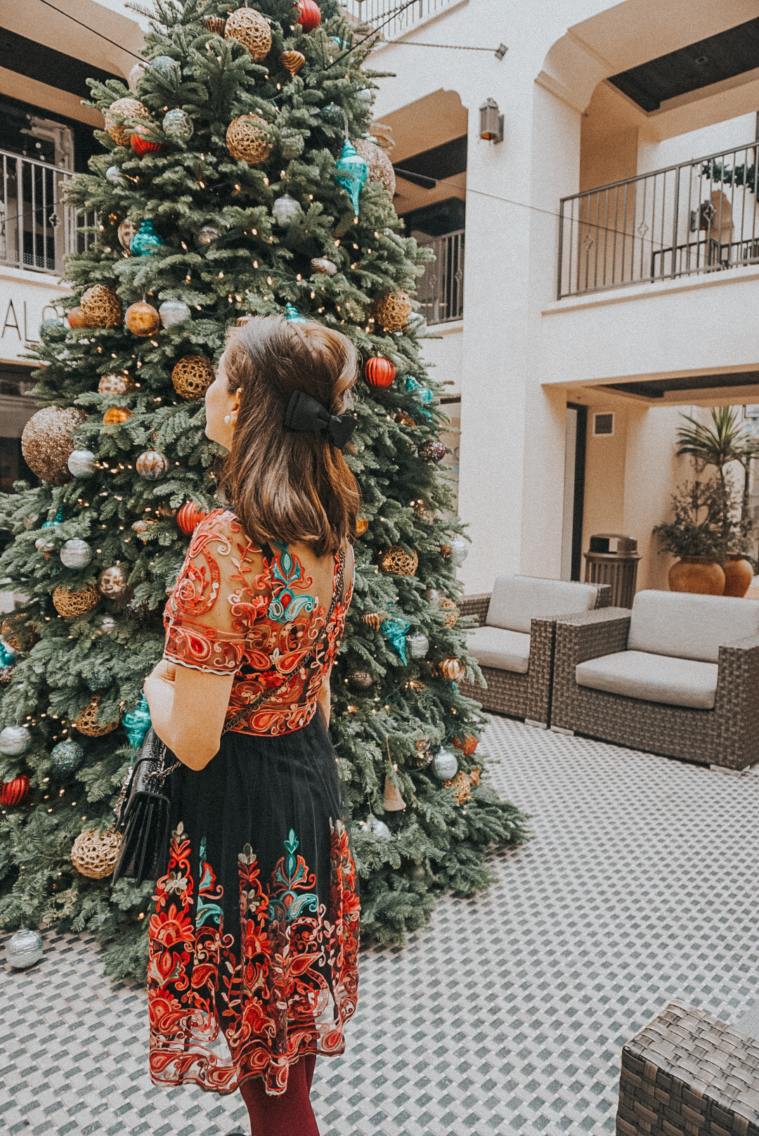 3 Last Minute Christmas Outfit Ideas - Palm Trees & Pellegrino