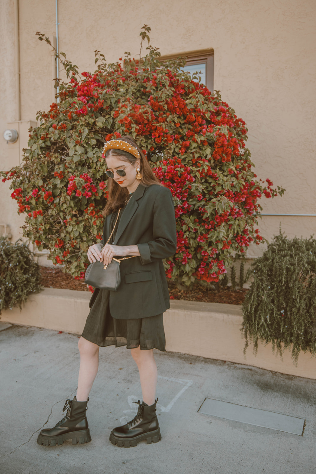 Oversized blazer, combat boots, pearl headband brunch Pinterest outfit  - Palm Trees and Pellegrino