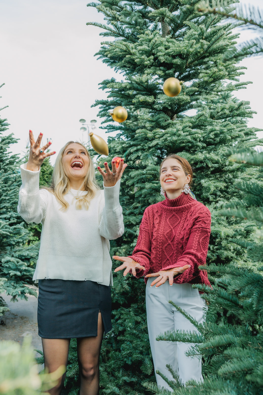 Holiday Photo Ideas with Friends To Try This Season